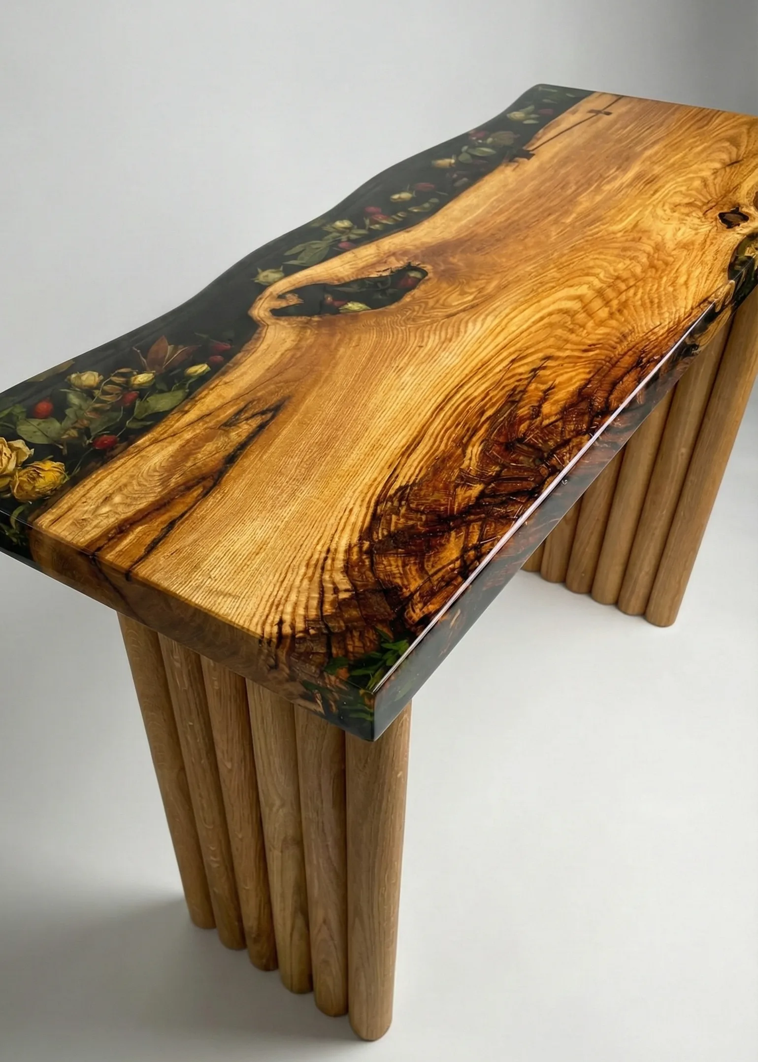 w pełni dębowa konsola z żywicą epoksydową oraz roślinami