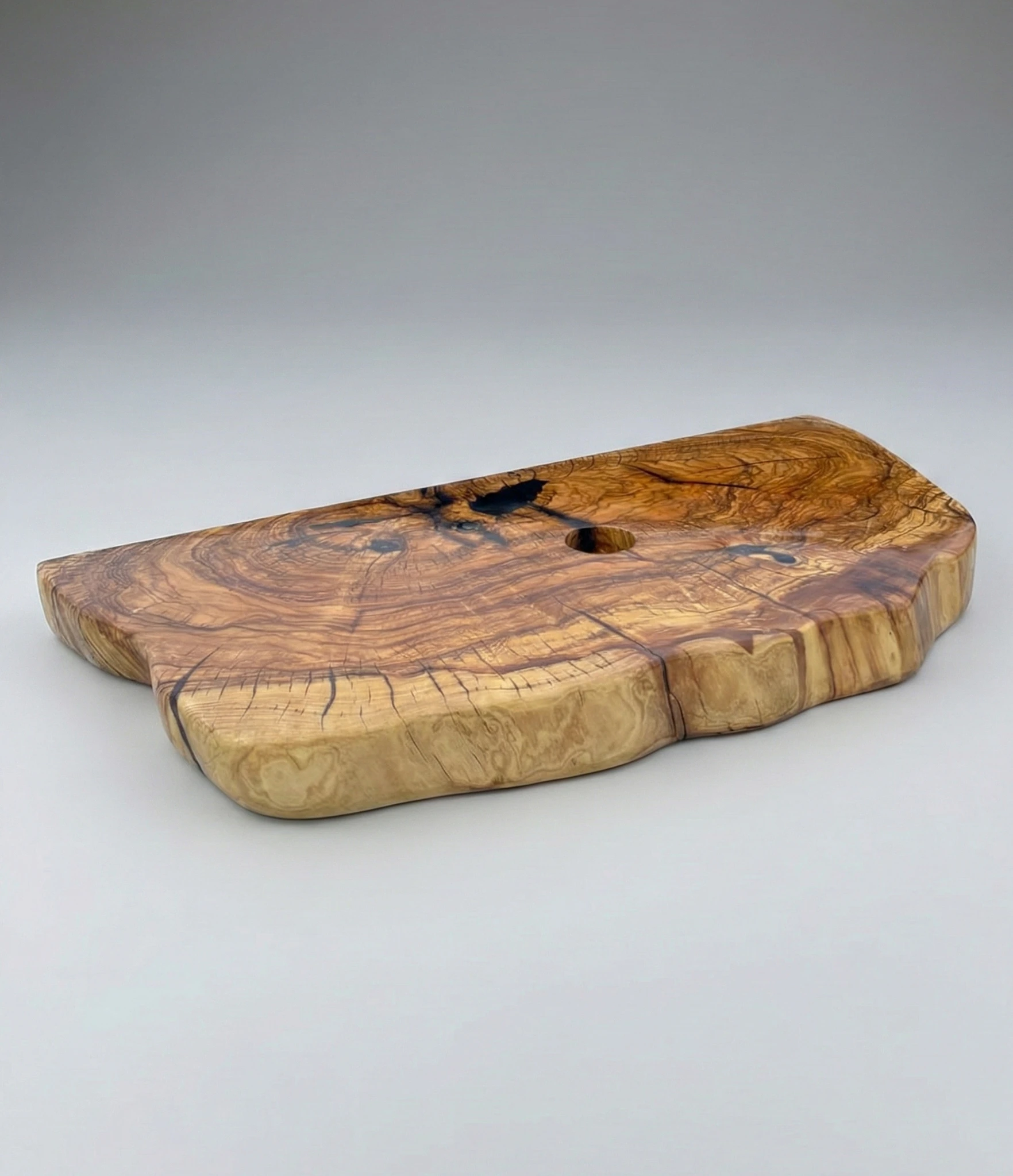 blat pod umywalkę do łazienki z drewna oliwnego na wymiar