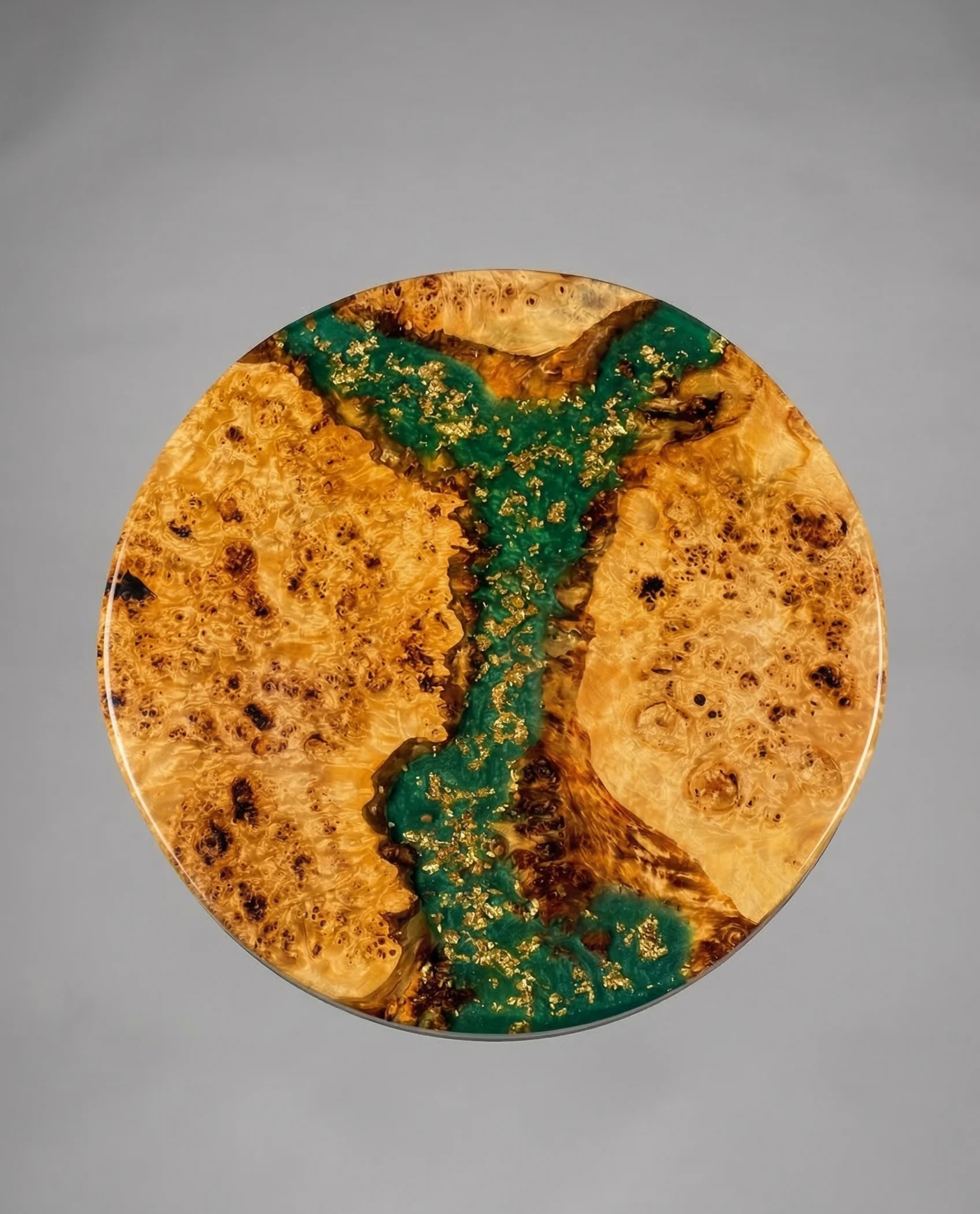 okrągły stolik z żywicą czeczota topoli kawowy z żywica na zamówienie